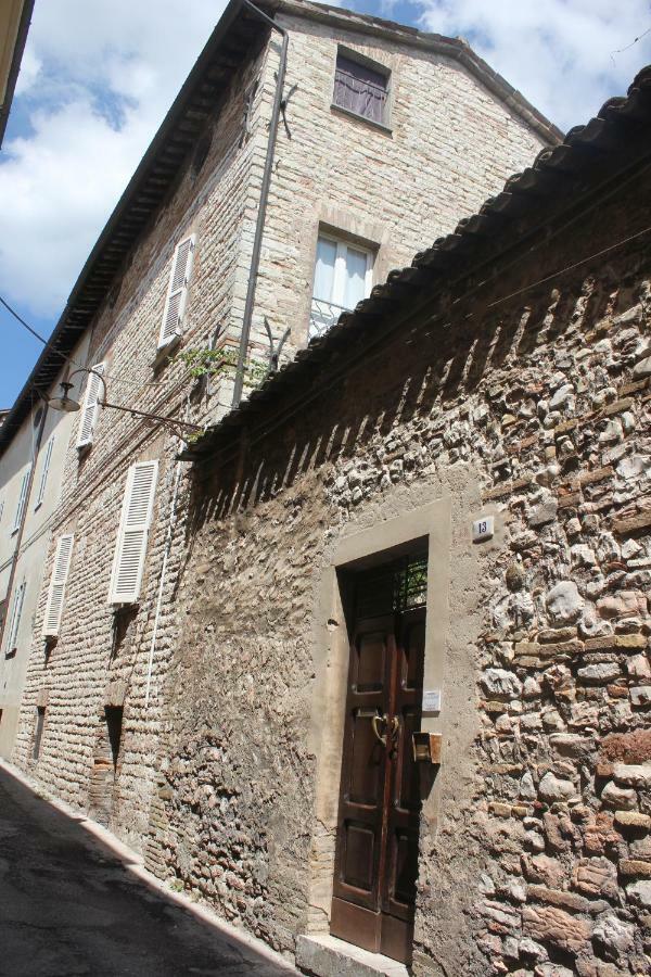 Residence Via Benamati Cagli Zewnętrze zdjęcie